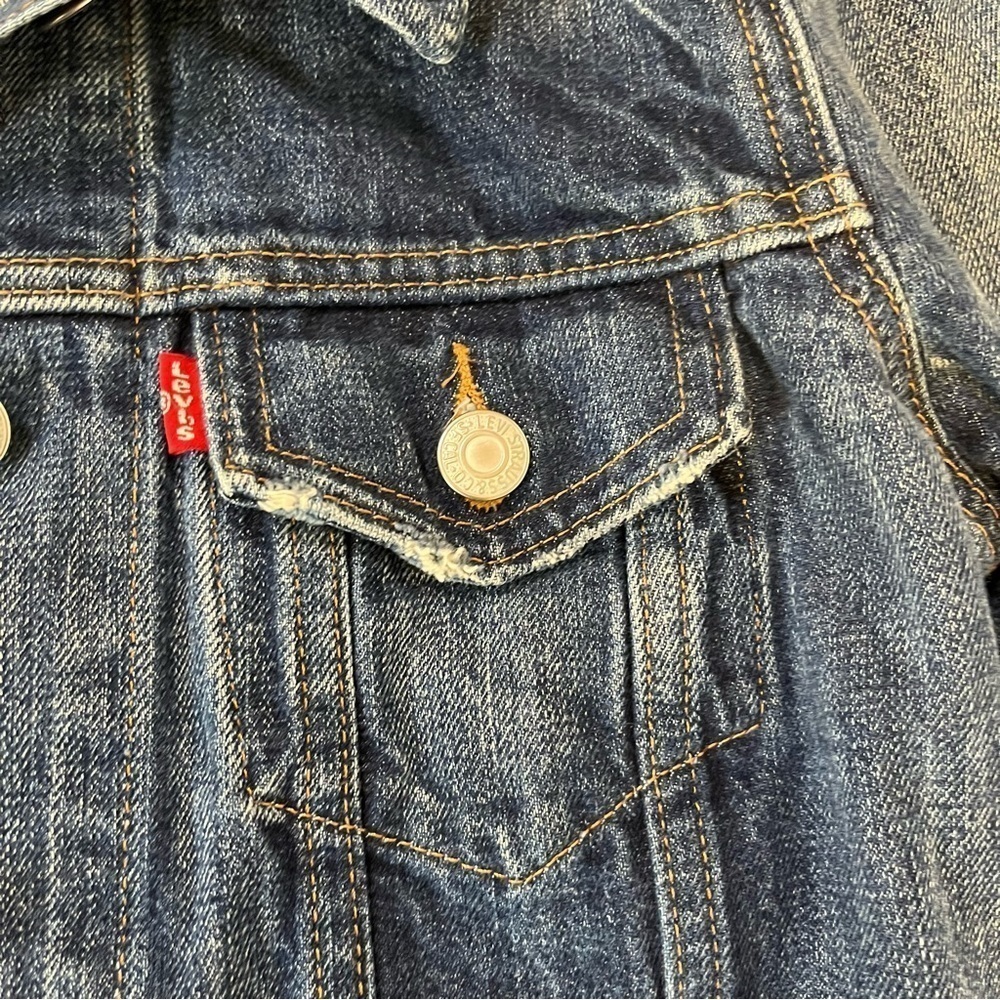 LEVI’s Ex Boyfriend Trucker Jacket in Blue Woodstock, XS - Picture 7 of 16